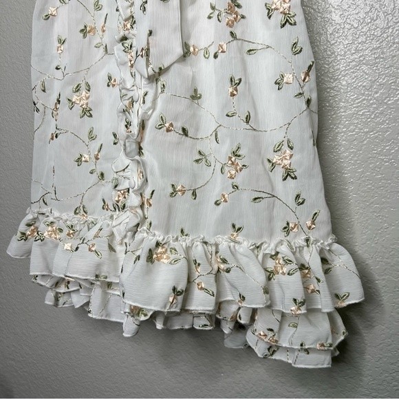 Floral White Ruffle Dress - Picture 5 of 9